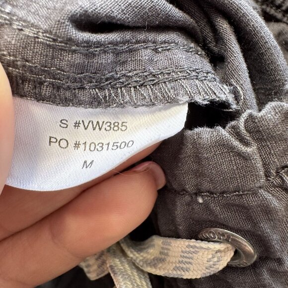 Vuori Womens Charcoal Gray Elastic Waist Drawstring Shorts Size M - Picture 5 of 5